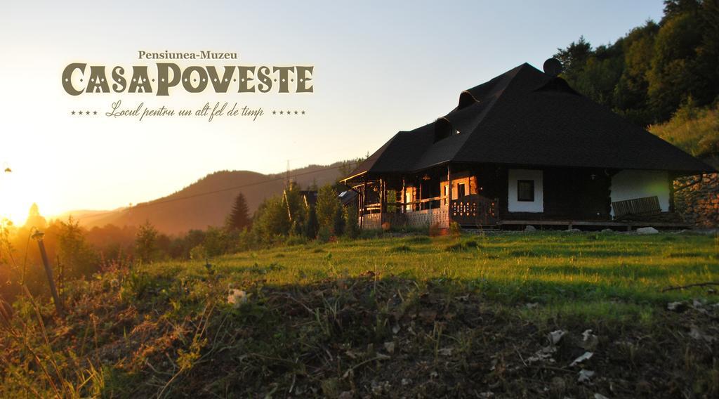 Casa Poveste Pensiunea-Muzeu Moldvahosszúmező Kültér fotó