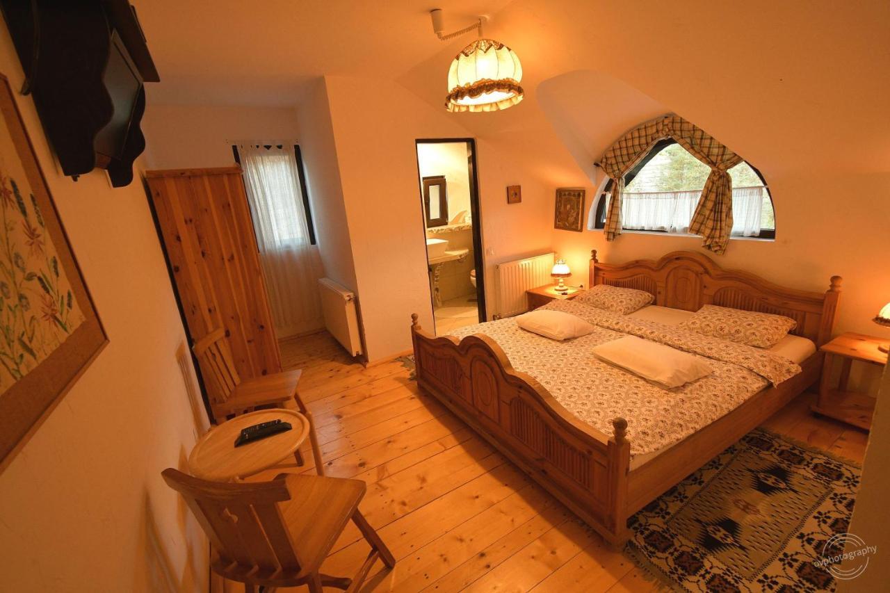 Casa Poveste Pensiunea-Muzeu Moldvahosszúmező Kültér fotó